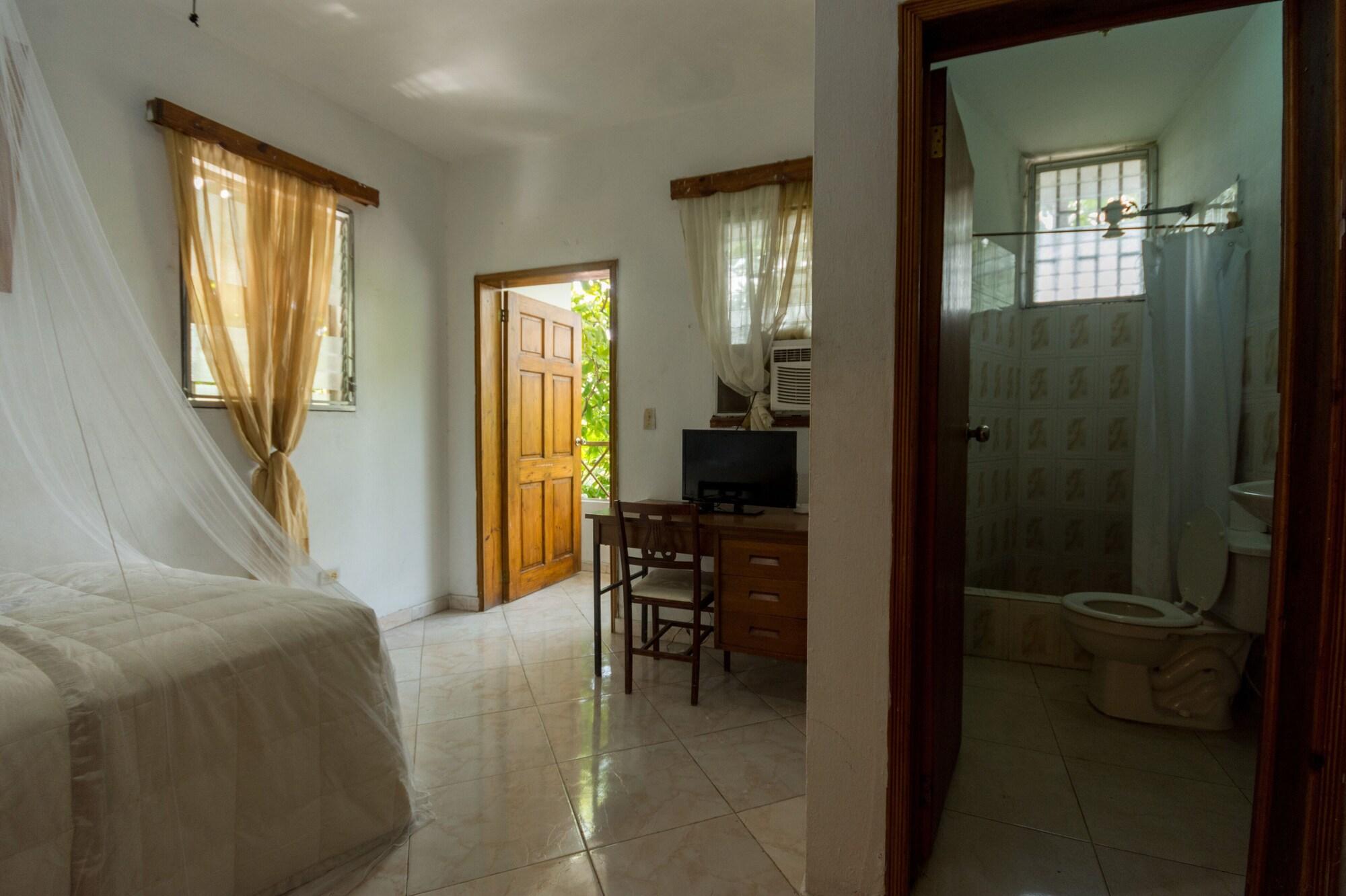 Pacot Breeze Hotel Musseau Exterior photo